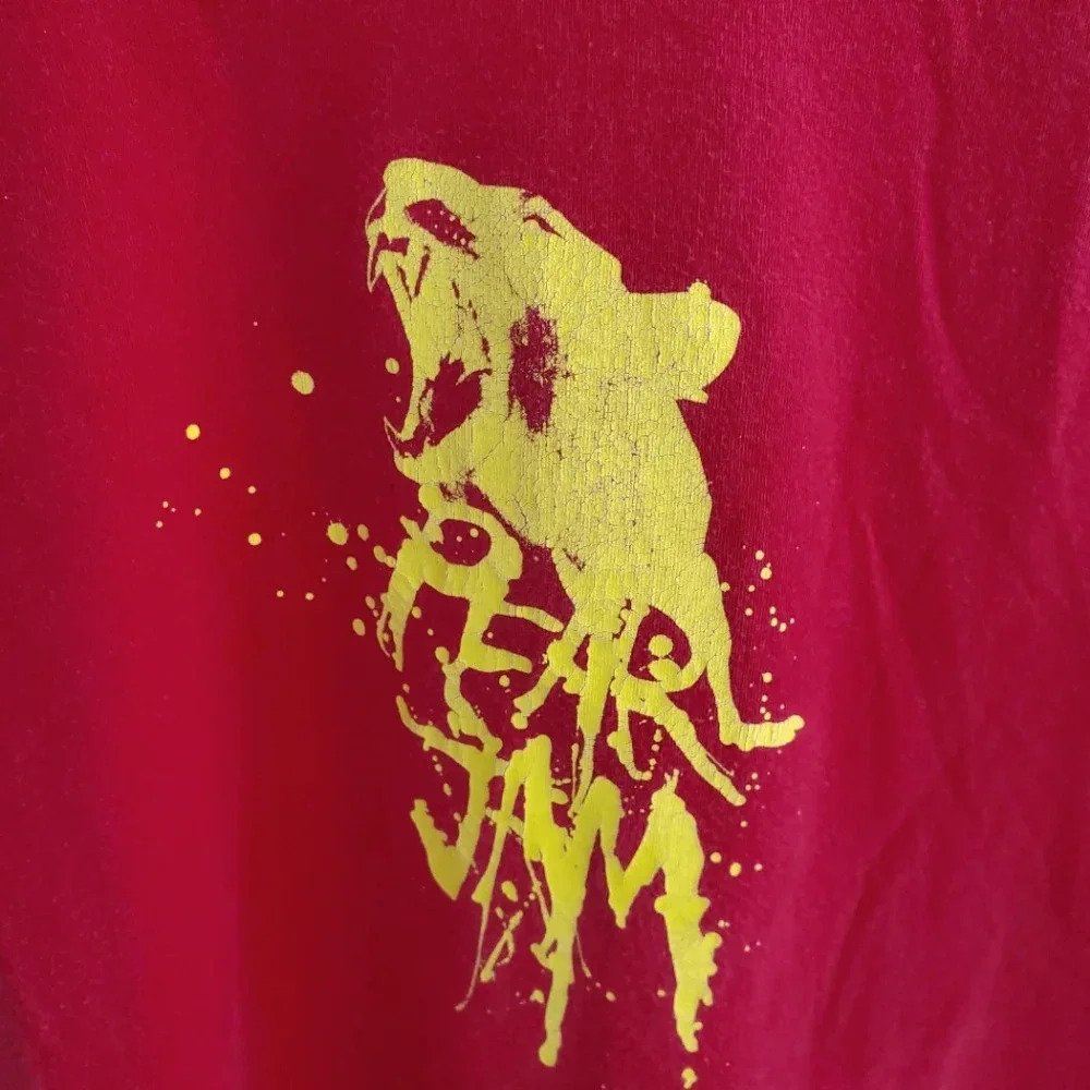 Vintage Pearl Jam shirt